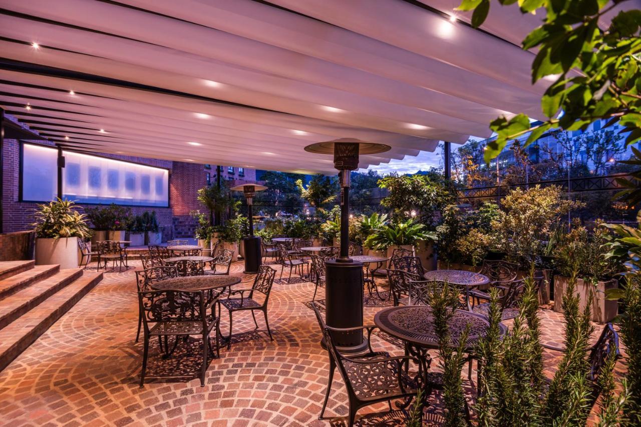 Hotel Estelar La Fontana Bogotá Eksteriør billede The Terrace at the Four Seasons Hotel