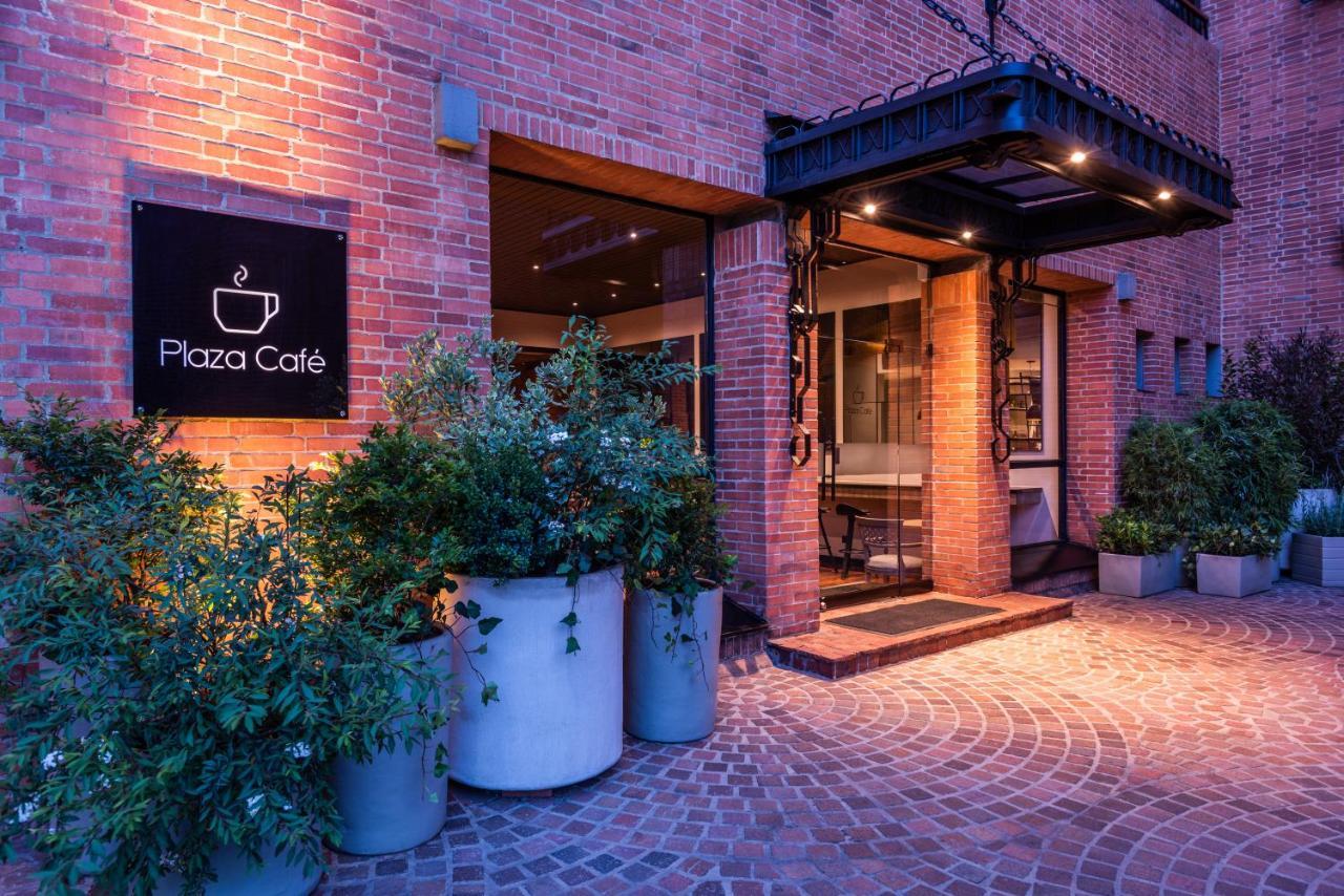 Hotel Estelar La Fontana Bogotá Eksteriør billede Plaza Café
