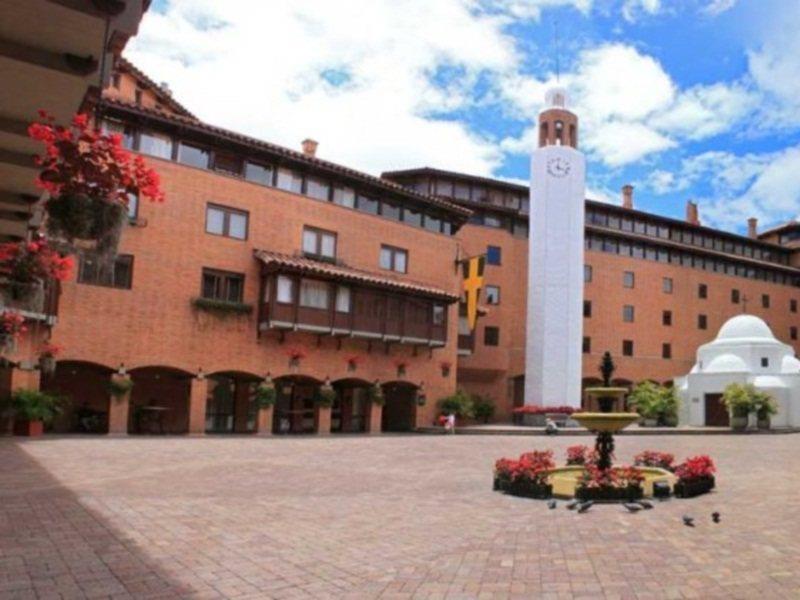 Hotel Estelar La Fontana Bogotá Eksteriør billede Central Square